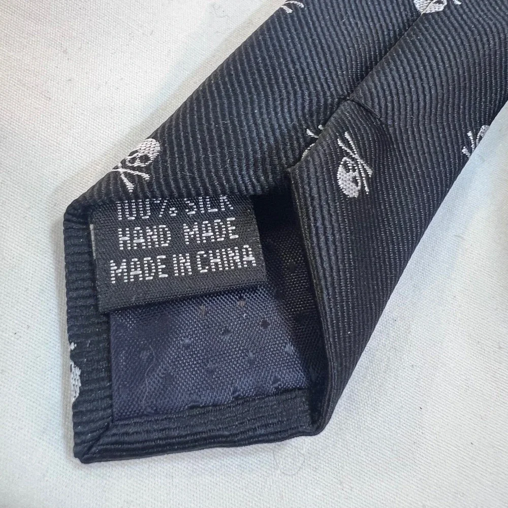 Mens Black Silk Skull and Crossbones Skinny Necktie Gothic Pirate Handmade Tie